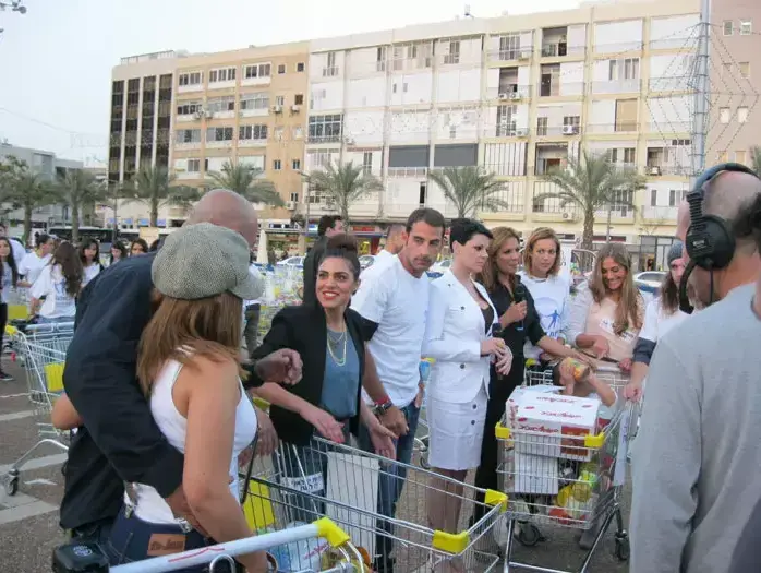 הילה אקראי, סיון אברהמי, שרון חזיז, דנה רון, עמיר גולדברג, נופר מור (יח"צ) הילה אקראי, סיון אברהמי, שרון חזיז, דנה רון, עמיר גולדברג, נופר מור (יח"צ)