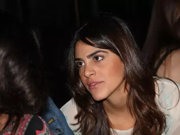 נופר מור (אביב חופי) נופר מור (אביב חופי)