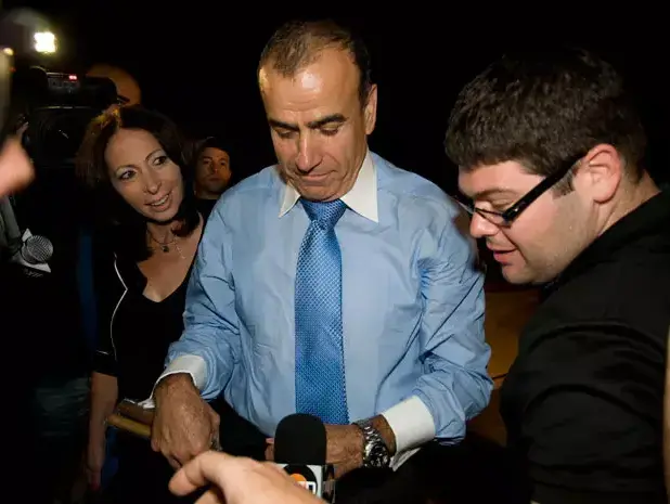 יום טוב סמיה בחתונתו של אלעד תשובה בנו של איש העסקים יצחק תשובה, מאי 2011 (נמרוד סונדרס) יום טוב סמיה בחתונתו של אלעד תשובה בנו של איש העסקים יצחק תשובה, מאי 2011 (נמרוד סונדרס)