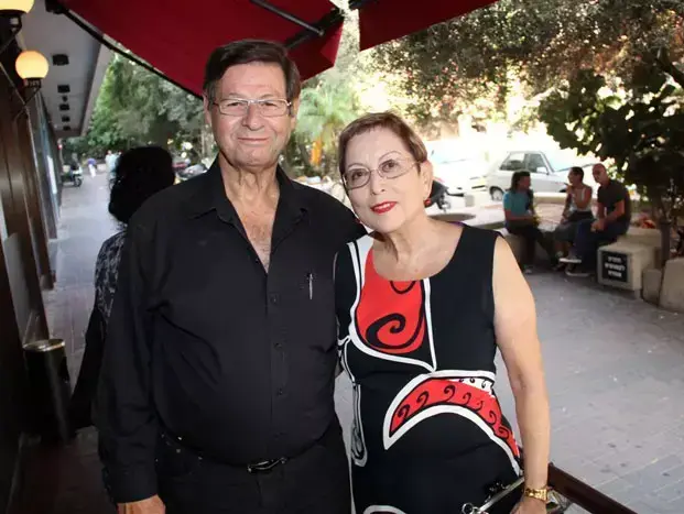 חיים יבין ואשתו (אביב חופי) חיים יבין ואשתו (אביב חופי)