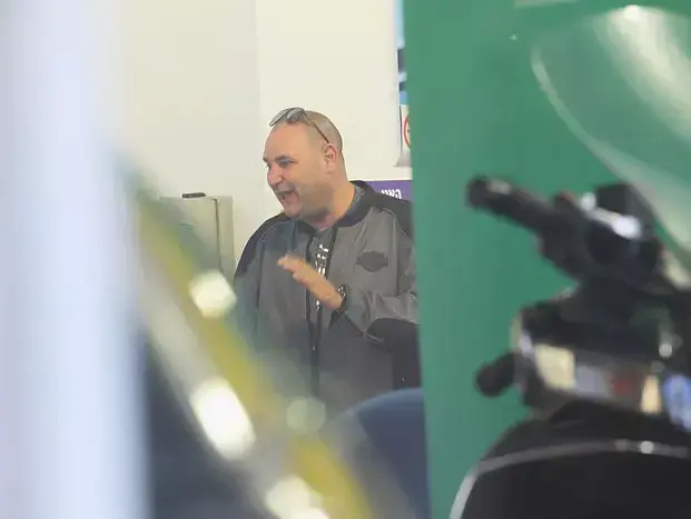 צביקה הדר (שוקה כהן) צביקה הדר (שוקה כהן)
