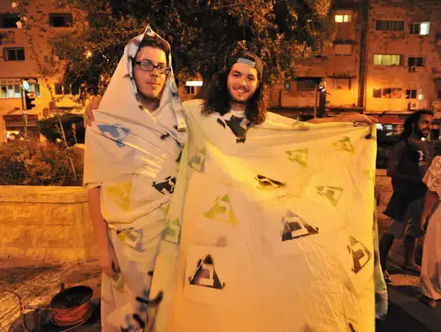 מחאת הדיור בעצרת מחאה בירושלים, יולי 2011 (עומר מירון) מחאת הדיור בעצרת מחאה בירושלים, יולי 2011 (עומר מירון)