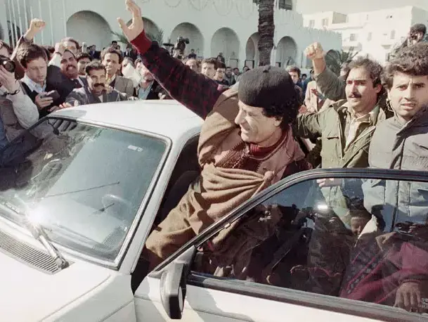 שליט לוב מועמר קדאפי (AP) שליט לוב מועמר קדאפי (AP)