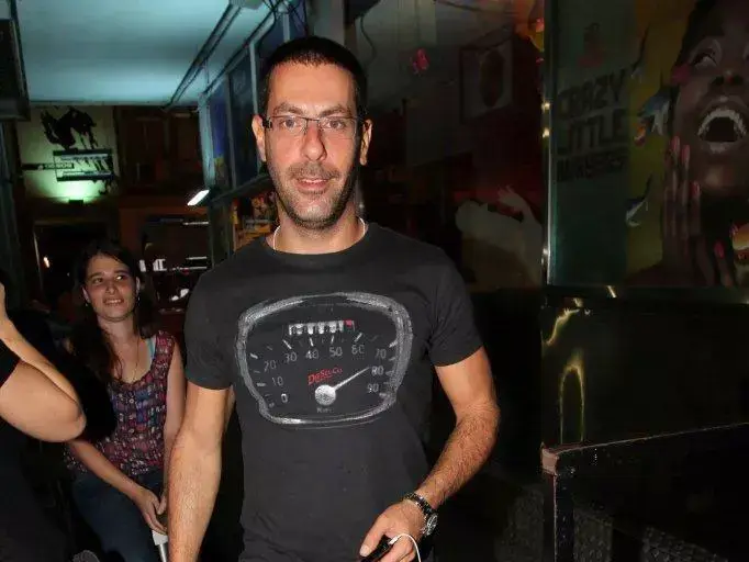 יואב גרוס (אביב חופי) יואב גרוס (אביב חופי)