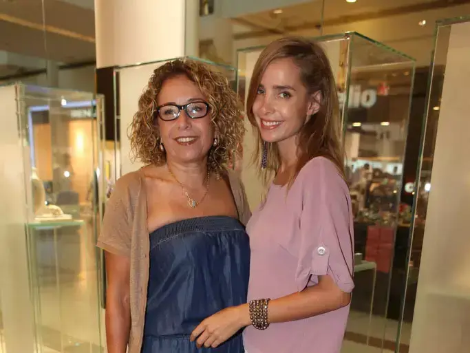 שרי גבעתי ואמה (אביב חופי) שרי גבעתי ואמה (אביב חופי)