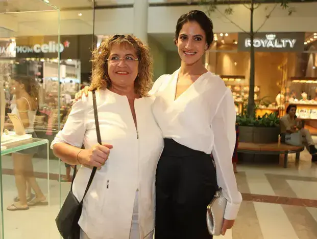 רונה לי שמעון ואמה (אביב חופי) רונה לי שמעון ואמה (אביב חופי)