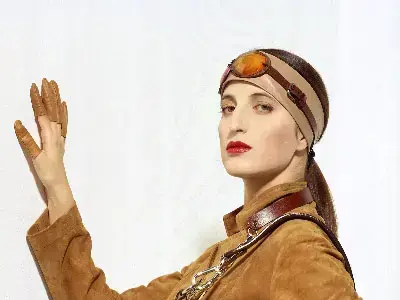 סטיילינג בקטלוג של מיקה בשן (יח"צ) סטיילינג בקטלוג של מיקה בשן (יח"צ)