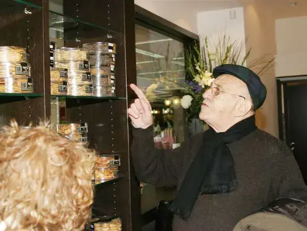 פפראצי מוסקו אלקלעי (בוצ'צ'ו) פפראצי מוסקו אלקלעי (בוצ'צ'ו)