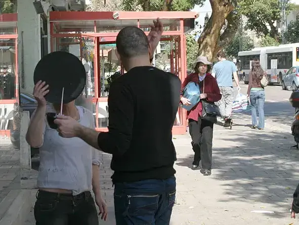 פפראצי אורלי זילברשץ בנאי (בוצ'צ'ו) פפראצי אורלי זילברשץ בנאי (בוצ'צ'ו)