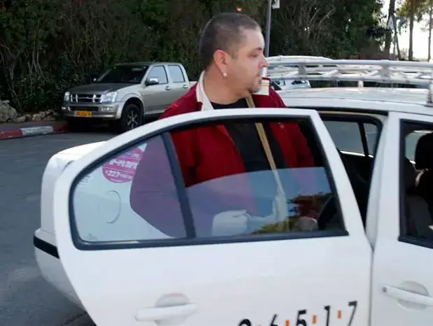 פפראצי ארקדי דוכין (בוצ'צ'ו) פפראצי ארקדי דוכין (בוצ'צ'ו)