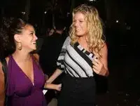 שרון מרקוביץ' והילה ערן (אביב חופי) שרון מרקוביץ' והילה ערן (אביב חופי)