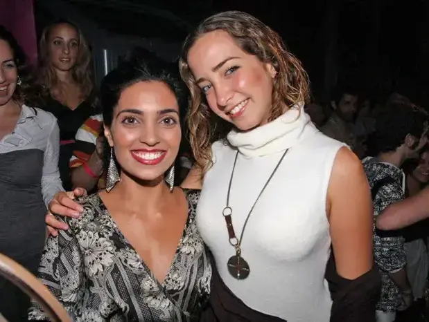ספיר דרמון דנה מזרחי (אביב חופי) ספיר דרמון דנה מזרחי (אביב חופי)
