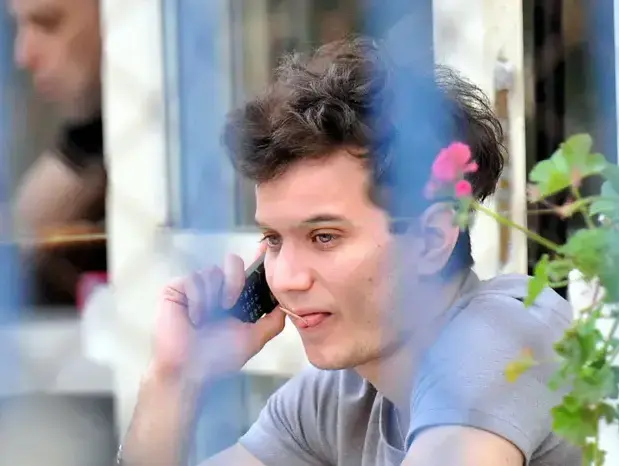 פפראצי מיכאל מושונוב (יוני טובלי) פפראצי מיכאל מושונוב (יוני טובלי)