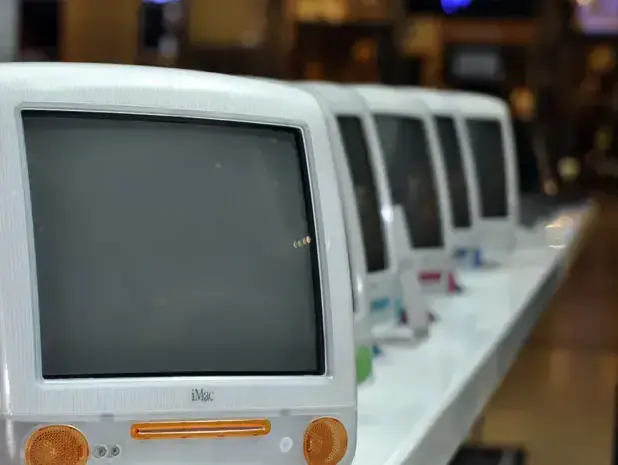 iMac G3 (דניס ויטצ'בסקי) iMac G3 (דניס ויטצ'בסקי)