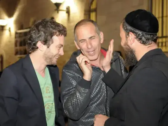הרב יצחק גולדשטיין,שי אביבי, מוקי (עומר מירון) הרב יצחק גולדשטיין,שי אביבי, מוקי (עומר מירון)