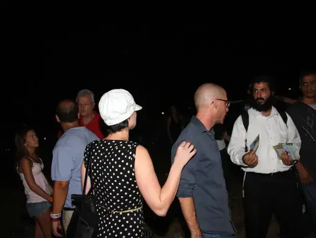 מולי שגב, שפרה קורנפלד (אביב חופי) מולי שגב, שפרה קורנפלד (אביב חופי)