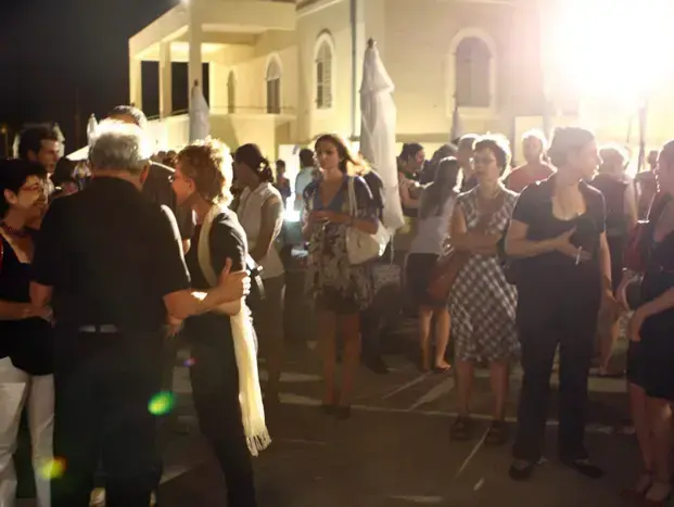 פתיחת ARTLV, הביאנלה לאמנות של תל אביב (אפרת כפרי) פתיחת ARTLV, הביאנלה לאמנות של תל אביב (אפרת כפרי)