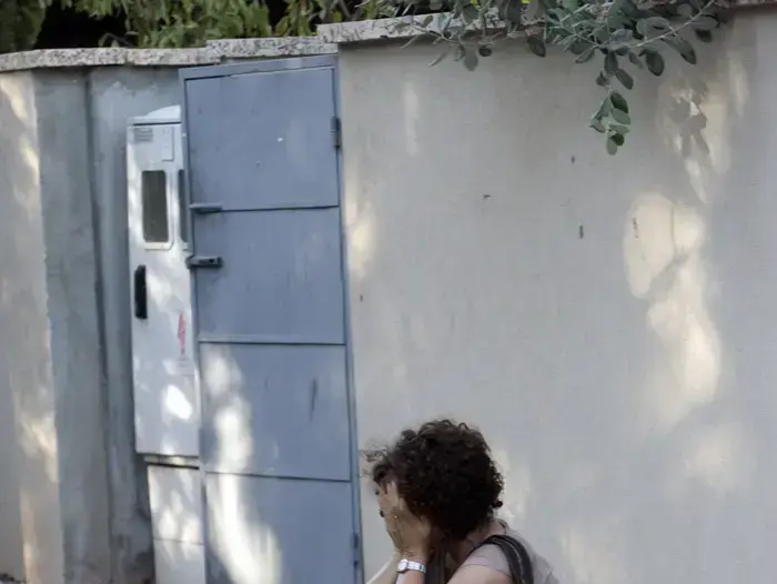 משלחת צה"ל מגיעה לבית משפחת רמון (אורי לנץ) משלחת צה"ל מגיעה לבית משפחת רמון (אורי לנץ)