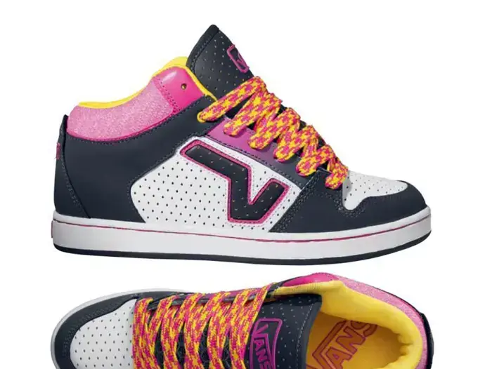 VANS קולקציית סתיו-חורף 2009-2010 (יח"צ) VANS קולקציית סתיו-חורף 2009-2010 (יח"צ)