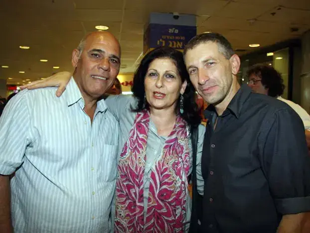 מארק איווניר, זוהר יעקובסון, אורי גבריאל (אביב חופי) מארק איווניר, זוהר יעקובסון, אורי גבריאל (אביב חופי)