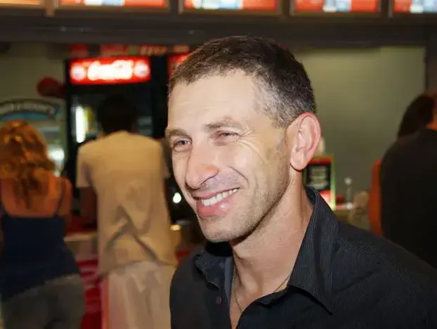 מארק איווניר (אביב חופי) מארק איווניר (אביב חופי)