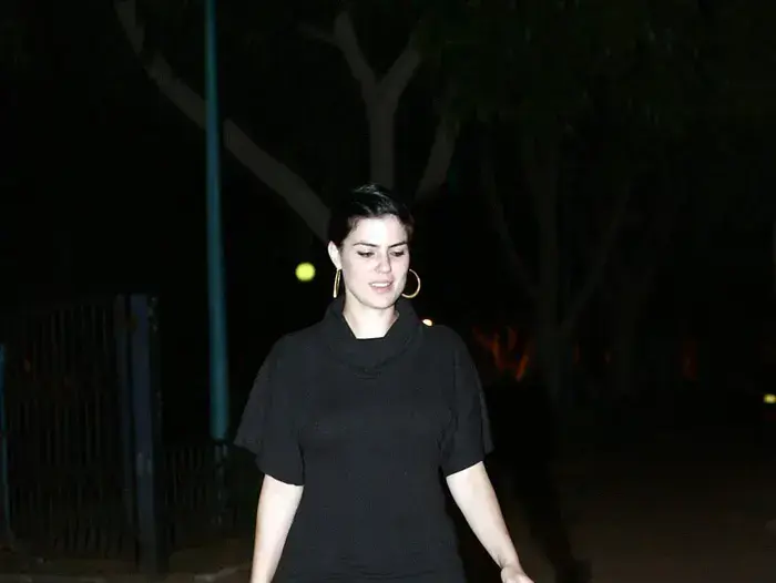 פפראצי שפרה קורנפלד (שוקה כהן) פפראצי שפרה קורנפלד (שוקה כהן)