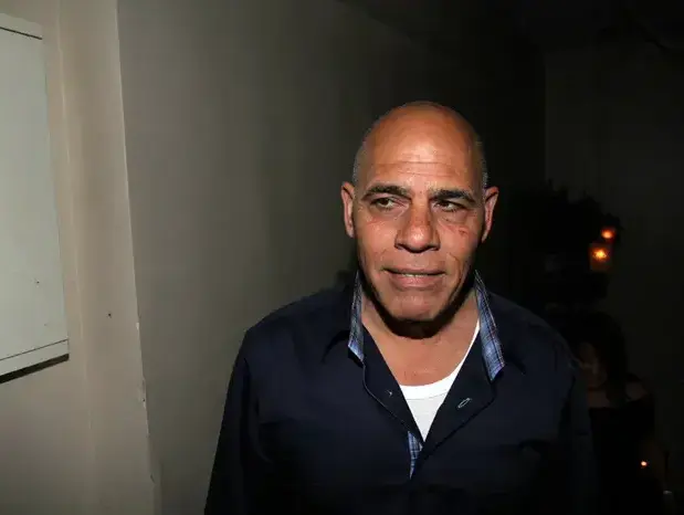 אורי גבריאל (אביב חופי) אורי גבריאל (אביב חופי)