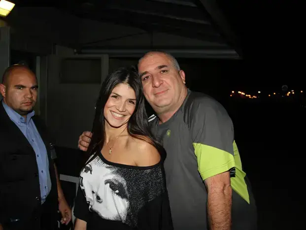 בנצי שני, ג'י שמש (אביב חופי) בנצי שני, ג'י שמש (אביב חופי)