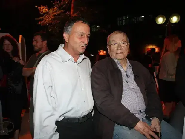 יורם קניוק, הרצל עוזר מנכ"ל הוט (אביב חופי) יורם קניוק, הרצל עוזר מנכ"ל הוט (אביב חופי)