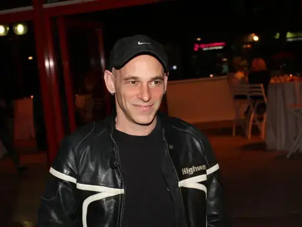 גדי טאוב (אביב חופי) גדי טאוב (אביב חופי)