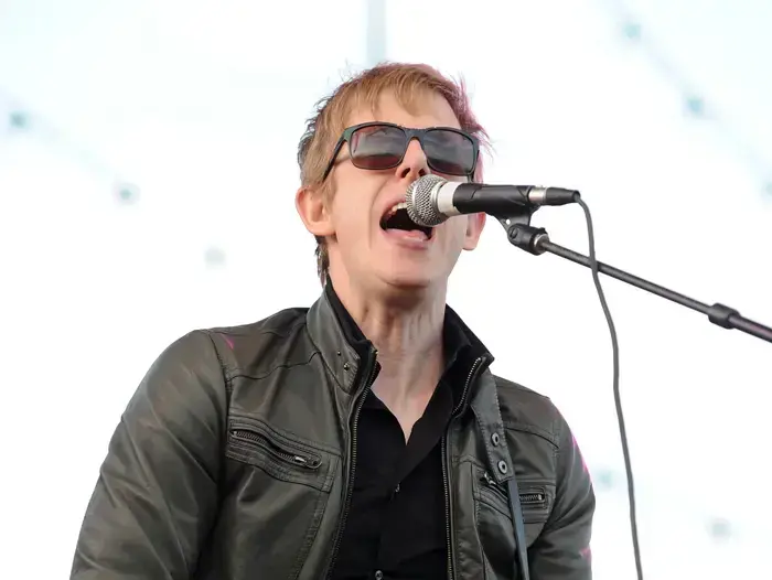 בריט דניאל מלהקת Spoon (GettyImages) בריט דניאל מלהקת Spoon (GettyImages)