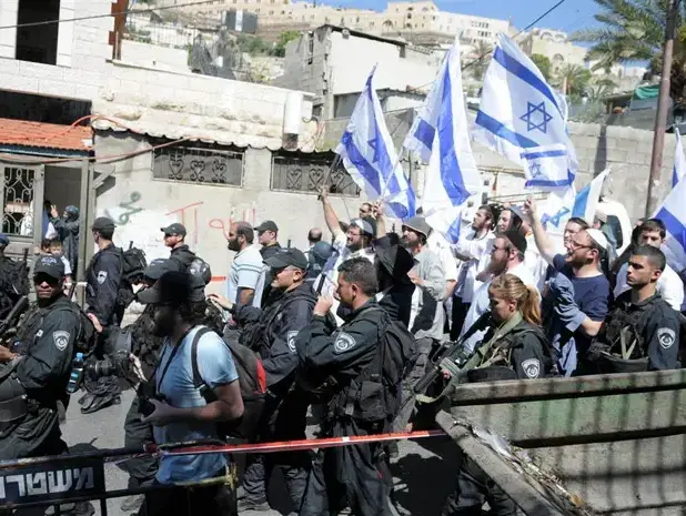צעדת הימין היום בכפר סילוואן ביוזמתם של איתמר בן גביר וברוך מרזל- אפריל 2010 (עומר מירון) צעדת הימין היום בכפר סילוואן ביוזמתם של איתמר בן גביר וברוך מרזל- אפריל 2010 (עומר מירון)