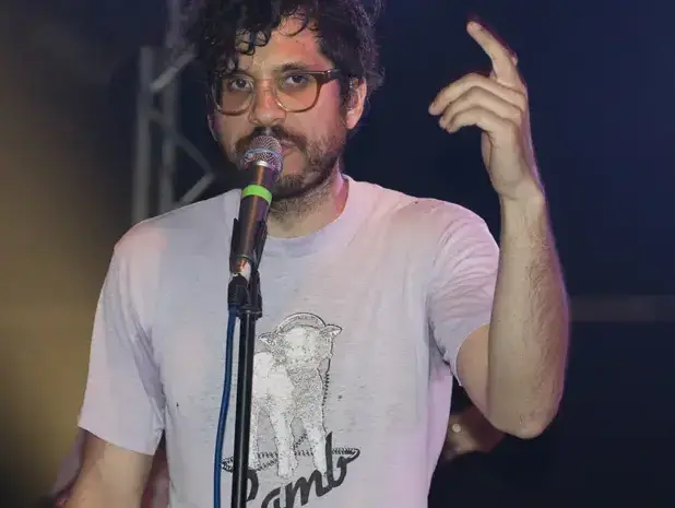 יוני וולף בהופעה של ?Why (נמרוד סונדרס) יוני וולף בהופעה של ?Why (נמרוד סונדרס)