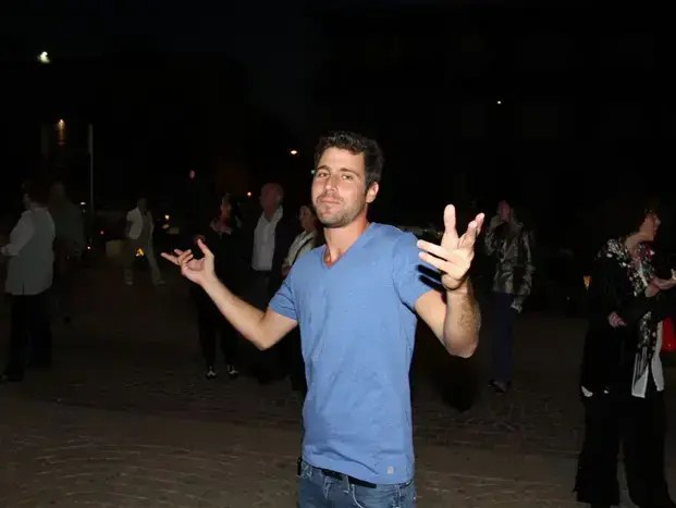 יניב ברק (אביב חופי) יניב ברק (אביב חופי)
