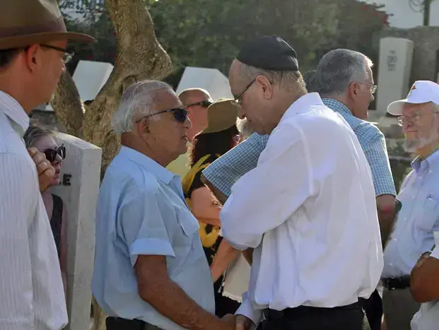 אבישי ברוורמן בהלוויה של לובה אליאב יוני 2010 (אורי לנץ) אבישי ברוורמן בהלוויה של לובה אליאב יוני 2010 (אורי לנץ)