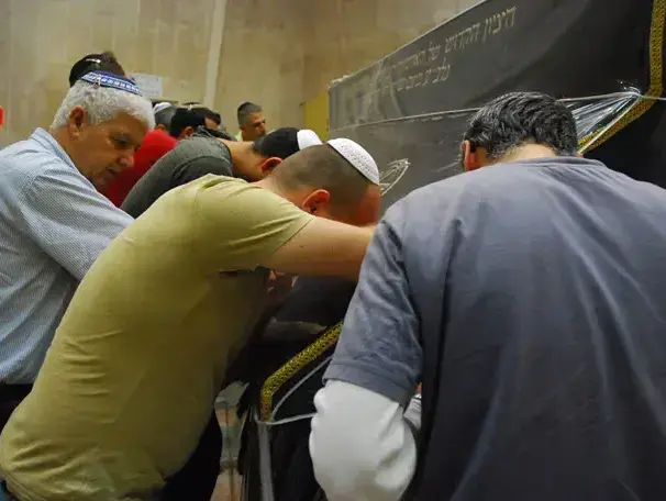 הילולה לזכרו של רבי שלום איפרגן בנתיבות (שי מכלוף) הילולה לזכרו של רבי שלום איפרגן בנתיבות (שי מכלוף)