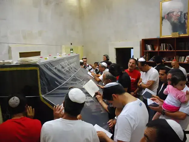 הילולה לזכרו של רבי שלום איפרגן בנתיבות (שי מכלוף) הילולה לזכרו של רבי שלום איפרגן בנתיבות (שי מכלוף)