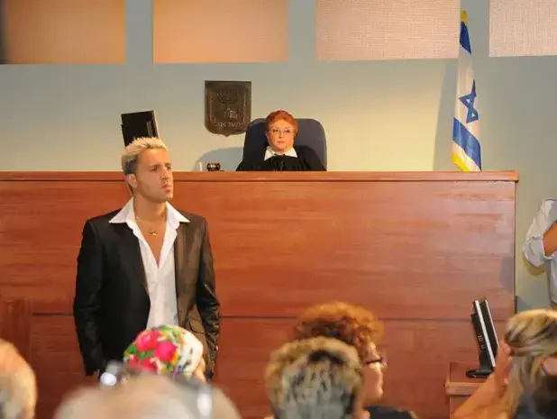 קובי פרץ לפרסומת רשת באג (יח"צ , שרון רביבו) קובי פרץ לפרסומת רשת באג (יח"צ , שרון רביבו)