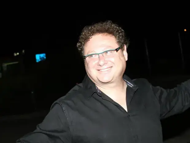 משה דץ (אביב חופי) משה דץ (אביב חופי)