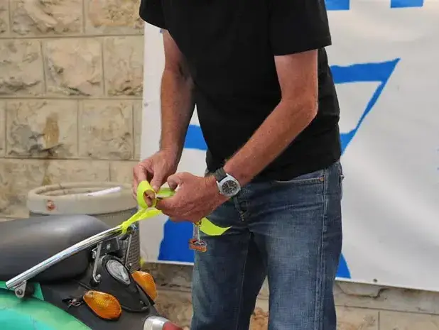 אביבה ונעם שליט במאהל בירושלים יולי 2010 (עומר מירון) אביבה ונעם שליט במאהל בירושלים יולי 2010 (עומר מירון)