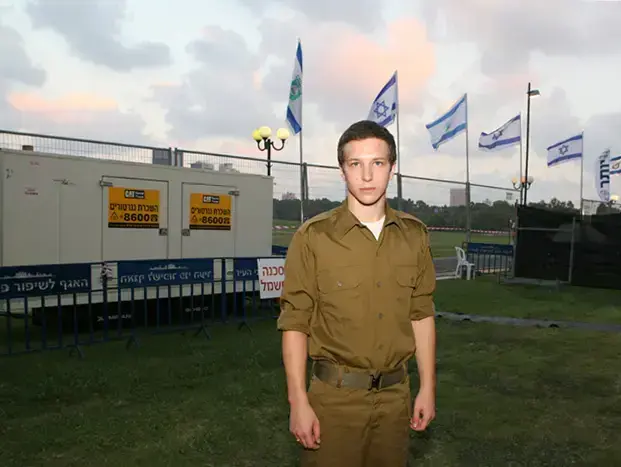 לי בירן (ענבל מרמרי) לי בירן (ענבל מרמרי)