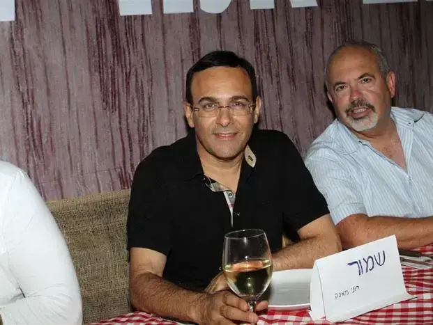רוני מאנה (אביב חופי) רוני מאנה (אביב חופי)