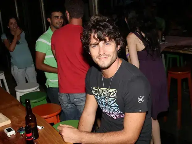 אדריאנו חאובל (אביב חופי) אדריאנו חאובל (אביב חופי)