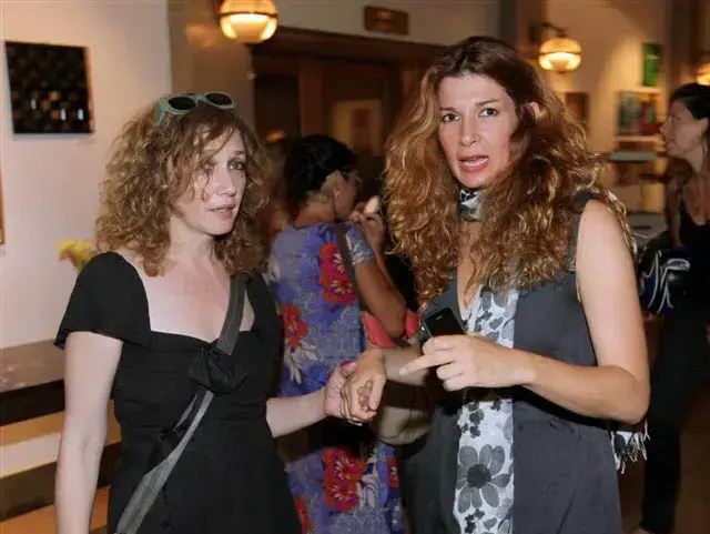 הדס קלדרון, יבגניה דודינה (יח"צ , רפי דלויה) הדס קלדרון, יבגניה דודינה (יח"צ , רפי דלויה)