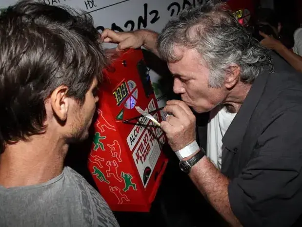 אסי דיין (אביב חופי) אסי דיין (אביב חופי)