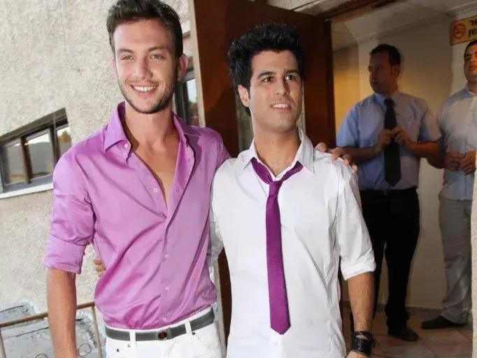 טל מוסרי, עוז זהבי (אביב חופי) טל מוסרי, עוז זהבי (אביב חופי)