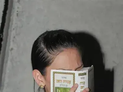 כניסת אזרחים לקבר רחל, אוקטובר 2010 (עומר מירון) כניסת אזרחים לקבר רחל, אוקטובר 2010 (עומר מירון)