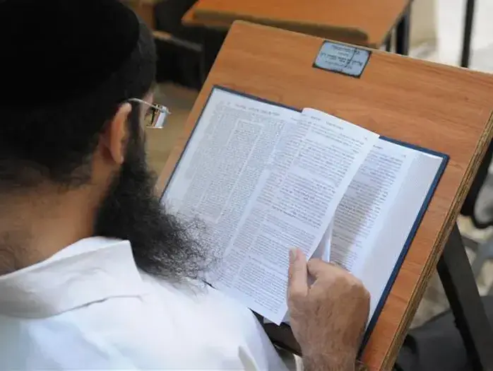 תפילות חיי שרה בחברון (עומר מירון) תפילות חיי שרה בחברון (עומר מירון)