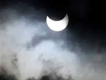 ליקוי החמה כפי שנצפה מרצועת עזה (AP , Hatem Moussa) ליקוי החמה כפי שנצפה מרצועת עזה (AP , Hatem Moussa)