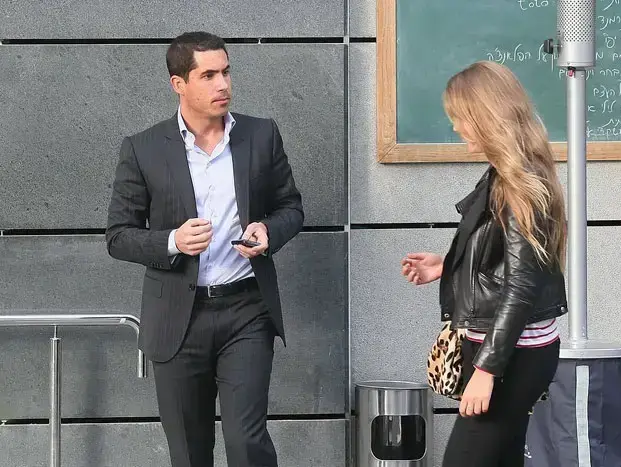 אסתי גינזבורג עם עדי קייזמן (שוקה כהן) אסתי גינזבורג עם עדי קייזמן (שוקה כהן)